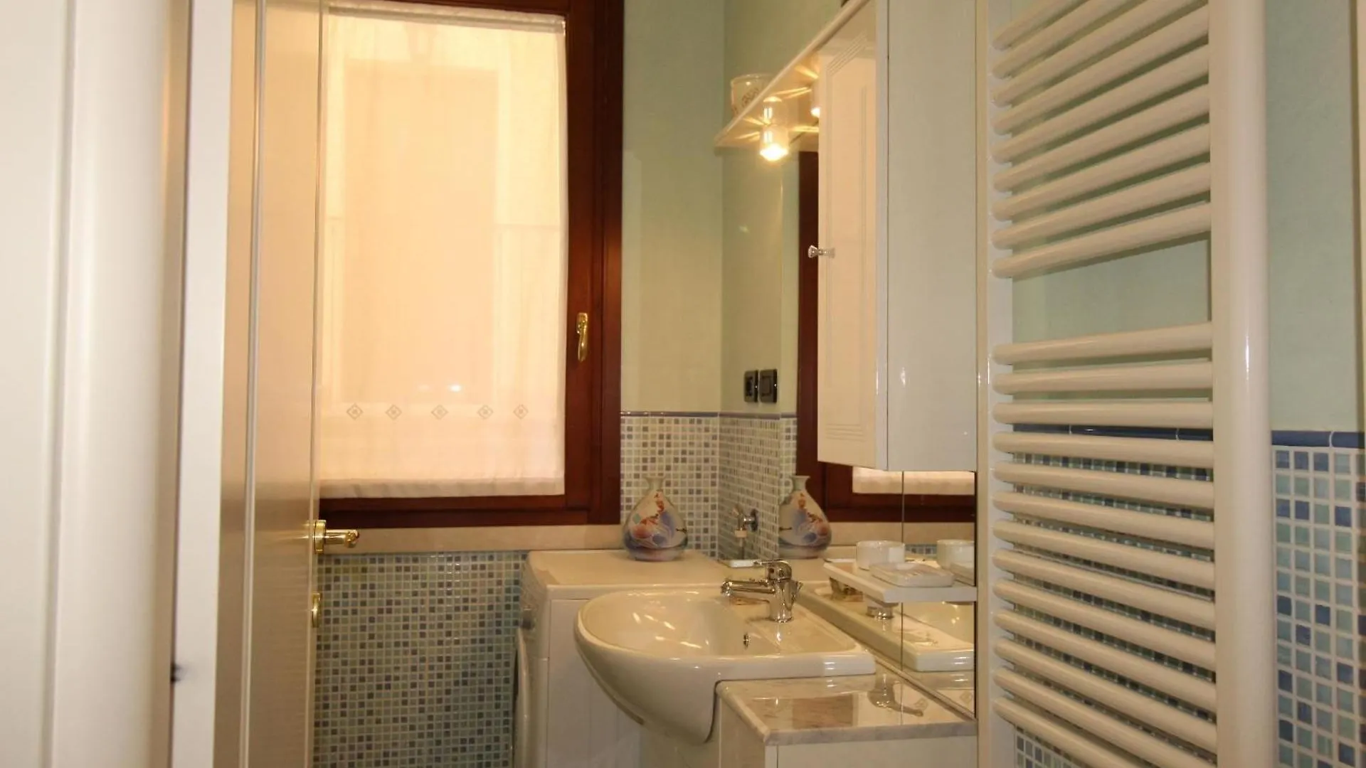 Ganzes Apartment In Toscolano-Maderno Mit Privatparkplatz Und Seeblick