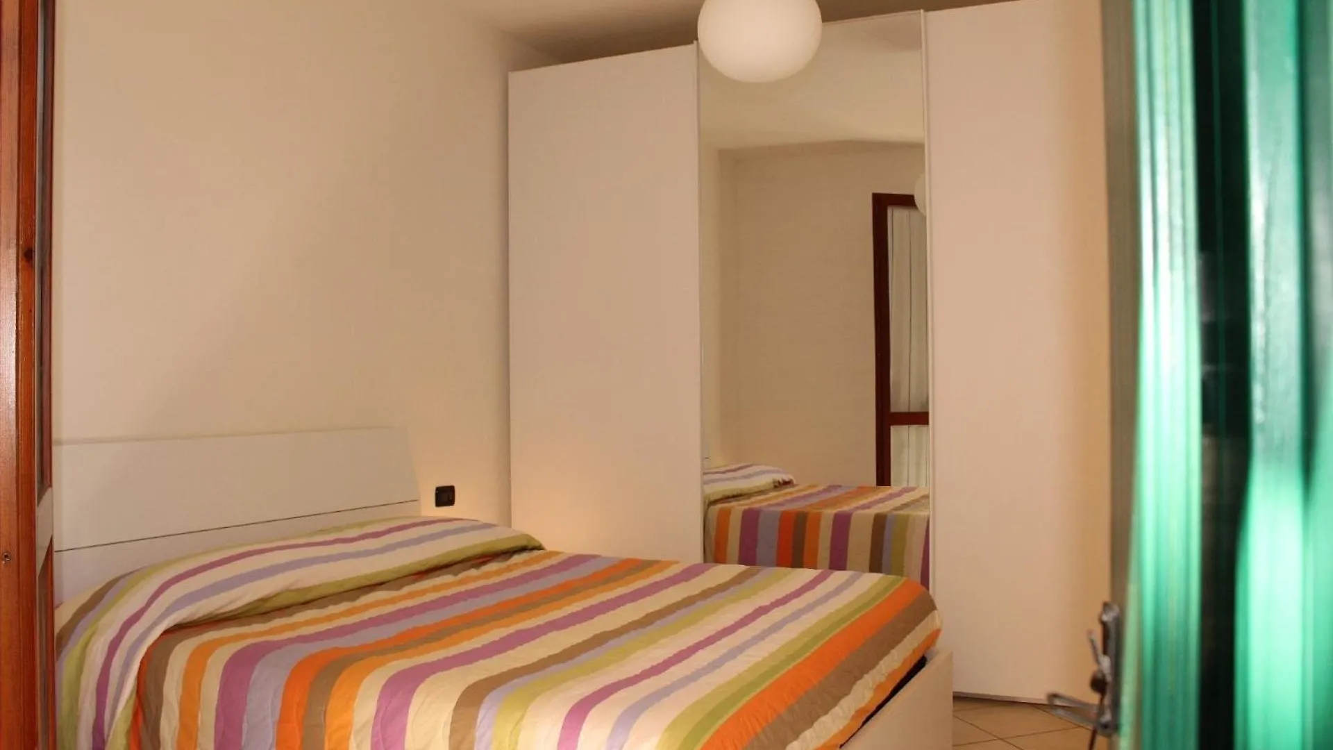 Ganzes Apartment In Toscolano-Maderno Mit Privatparkplatz Und Seeblick Italy